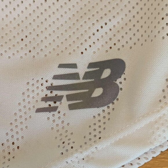 New Balance Tank Top Women's Small Ice White Mesh Athletic Running Top - Picture 7 of 7